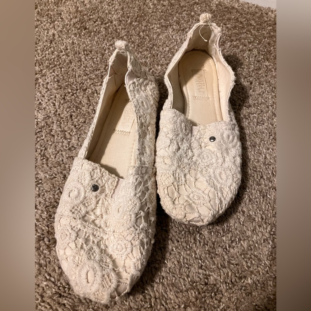 Madlove Cream lace loafers NWOT